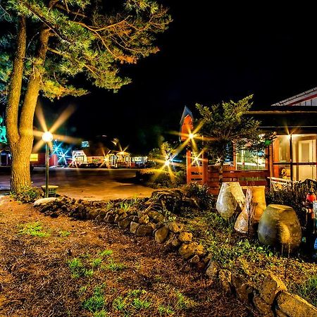 Songdangsongdang Pension And Resort Jeju Exterior photo